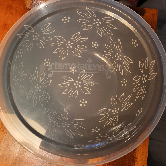 Temp-tations Old World basket weave bowl. - Picture 6 of 6